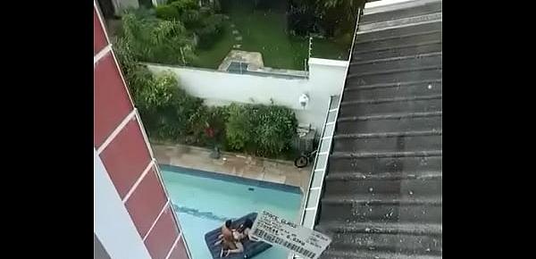  Flagra casal tranzando na piscina em sao paulo brasil
